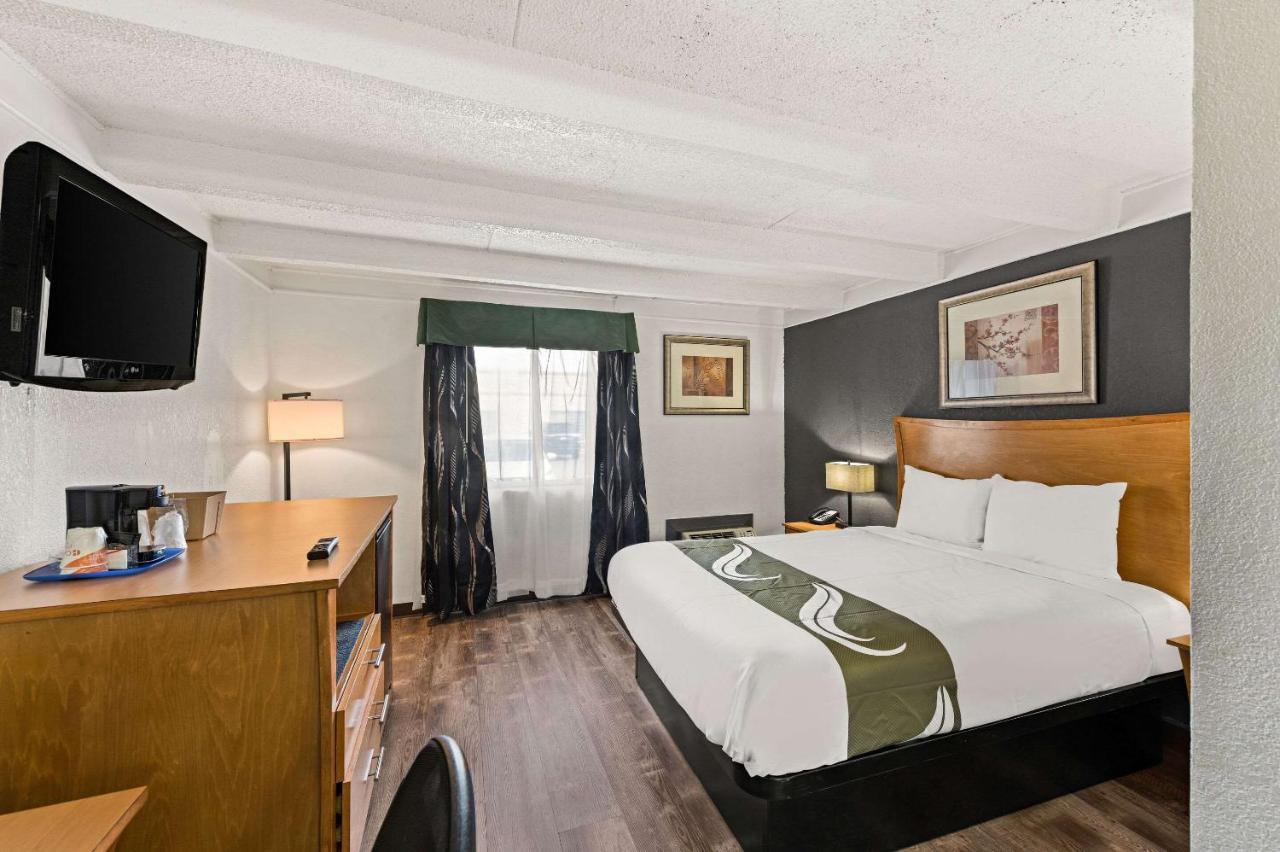 Quality Inn & Suites Near I-480 And I-29 Council Bluffs Εξωτερικό φωτογραφία