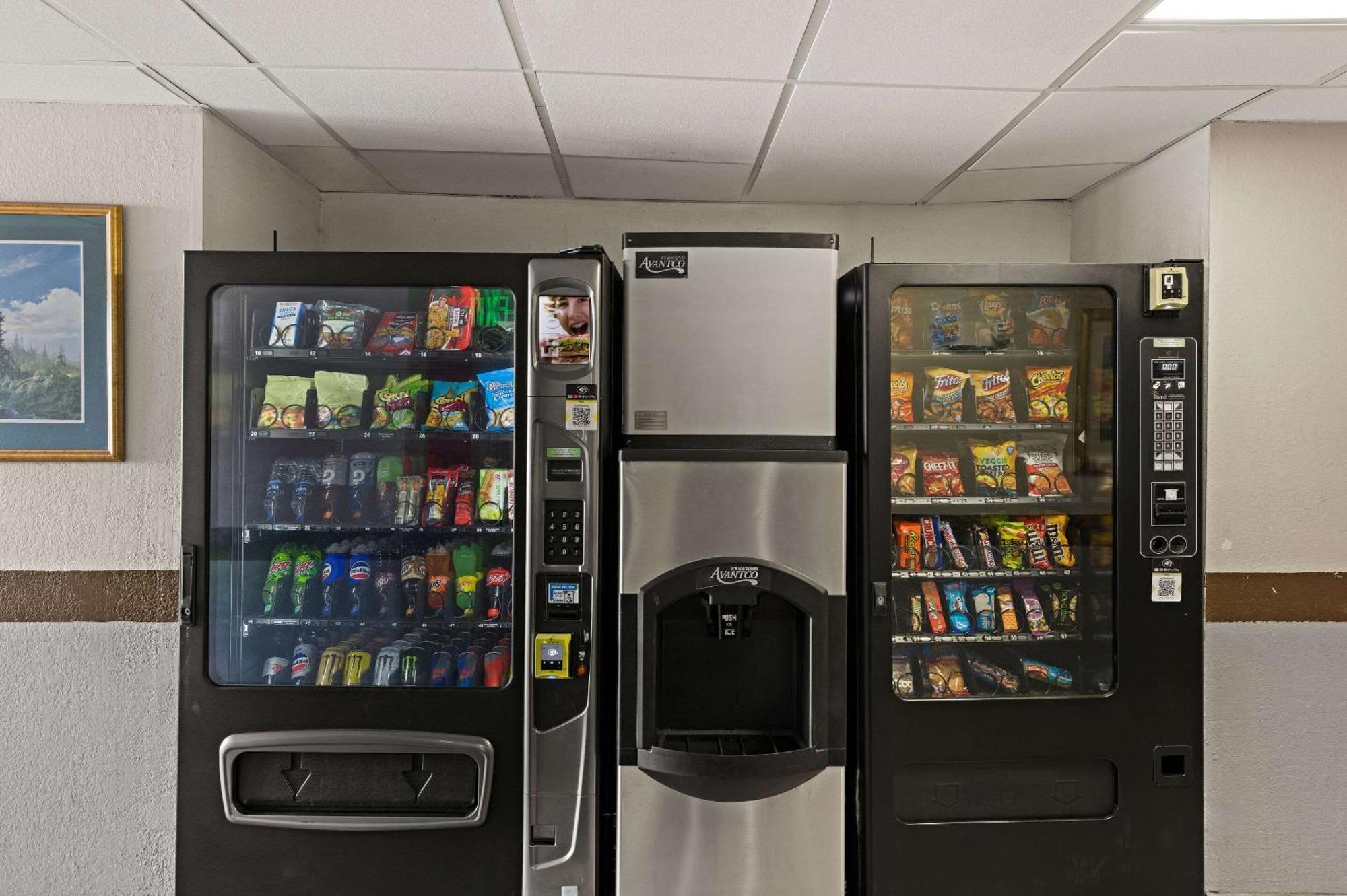 Quality Inn & Suites Near I-480 And I-29 Council Bluffs Εξωτερικό φωτογραφία