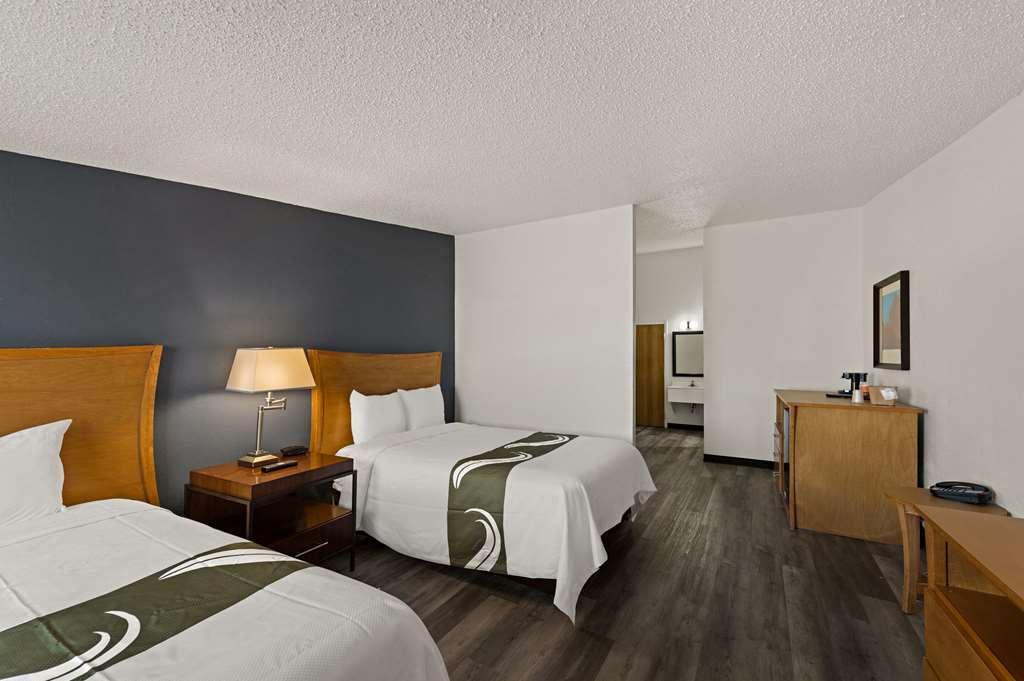 Quality Inn & Suites Near I-480 And I-29 Council Bluffs Δωμάτιο φωτογραφία
