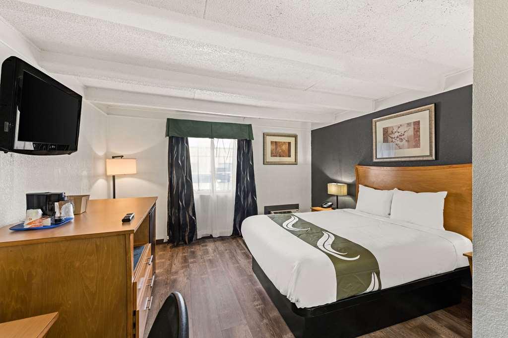 Quality Inn & Suites Near I-480 And I-29 Council Bluffs Δωμάτιο φωτογραφία