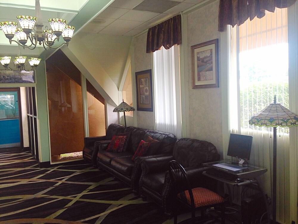 Quality Inn & Suites Near I-480 And I-29 Council Bluffs Εξωτερικό φωτογραφία