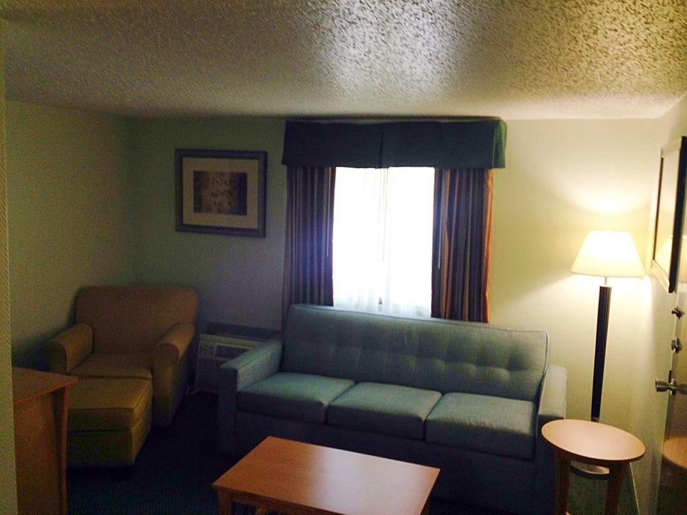 Quality Inn & Suites Near I-480 And I-29 Council Bluffs Εξωτερικό φωτογραφία