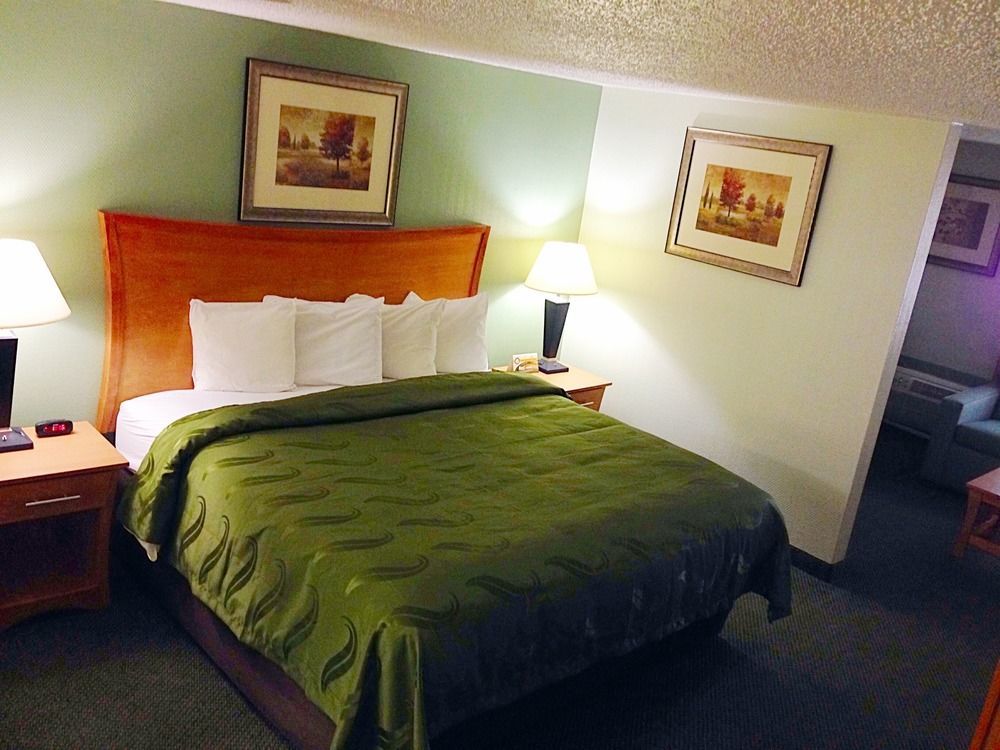 Quality Inn & Suites Near I-480 And I-29 Council Bluffs Εξωτερικό φωτογραφία