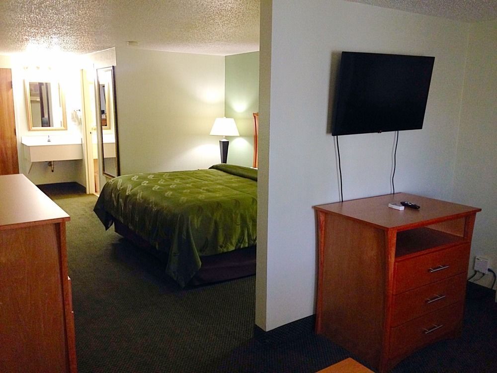 Quality Inn & Suites Near I-480 And I-29 Council Bluffs Εξωτερικό φωτογραφία