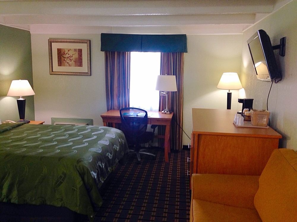 Quality Inn & Suites Near I-480 And I-29 Council Bluffs Εξωτερικό φωτογραφία