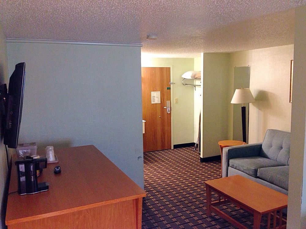 Quality Inn & Suites Near I-480 And I-29 Council Bluffs Εξωτερικό φωτογραφία