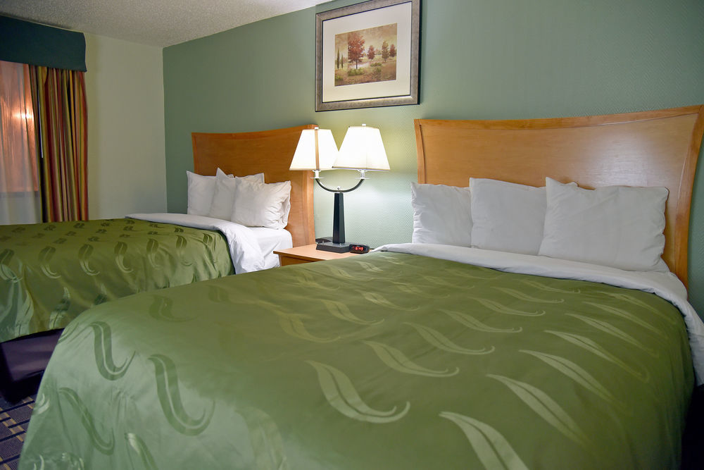 Quality Inn & Suites Near I-480 And I-29 Council Bluffs Εξωτερικό φωτογραφία