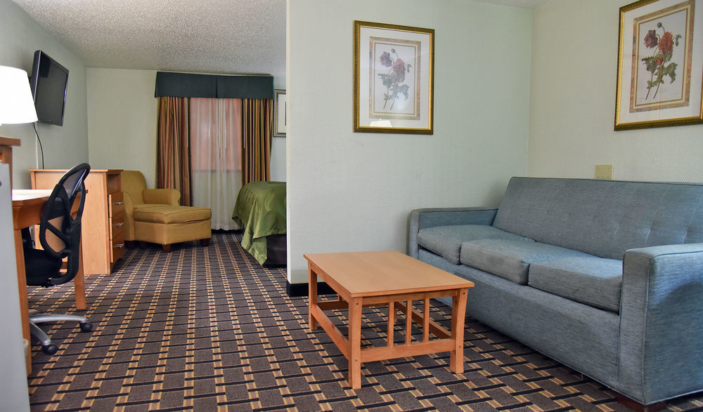 Quality Inn & Suites Near I-480 And I-29 Council Bluffs Εξωτερικό φωτογραφία