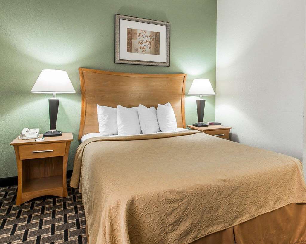 Quality Inn & Suites Near I-480 And I-29 Council Bluffs Δωμάτιο φωτογραφία