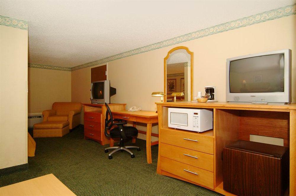 Quality Inn & Suites Near I-480 And I-29 Council Bluffs Εξωτερικό φωτογραφία