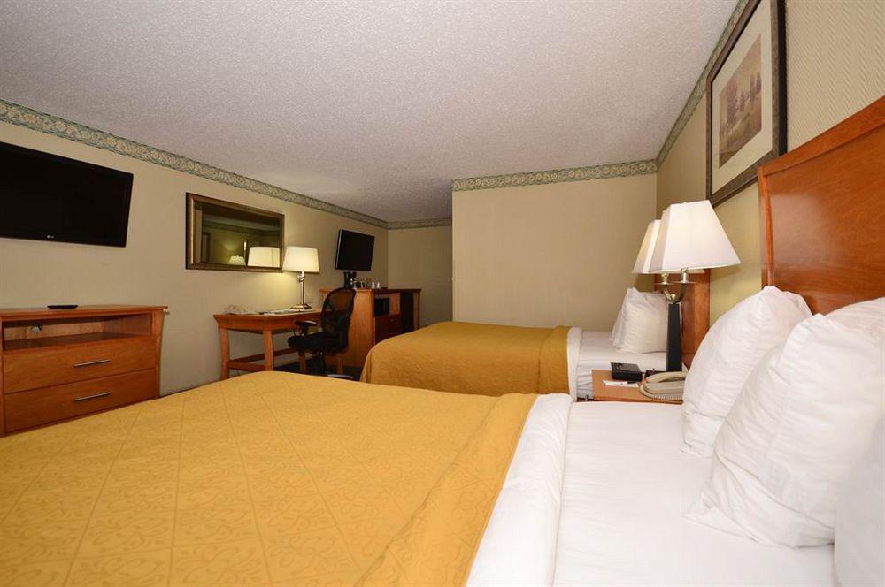 Quality Inn & Suites Near I-480 And I-29 Council Bluffs Δωμάτιο φωτογραφία
